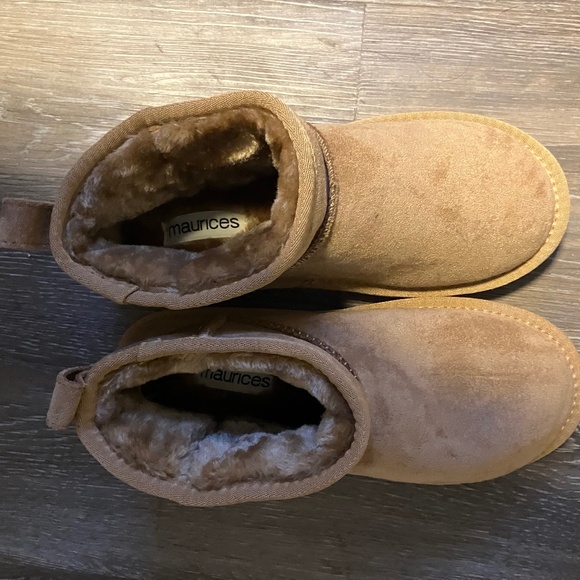 Maurices tan boots - Picture 1 of 3